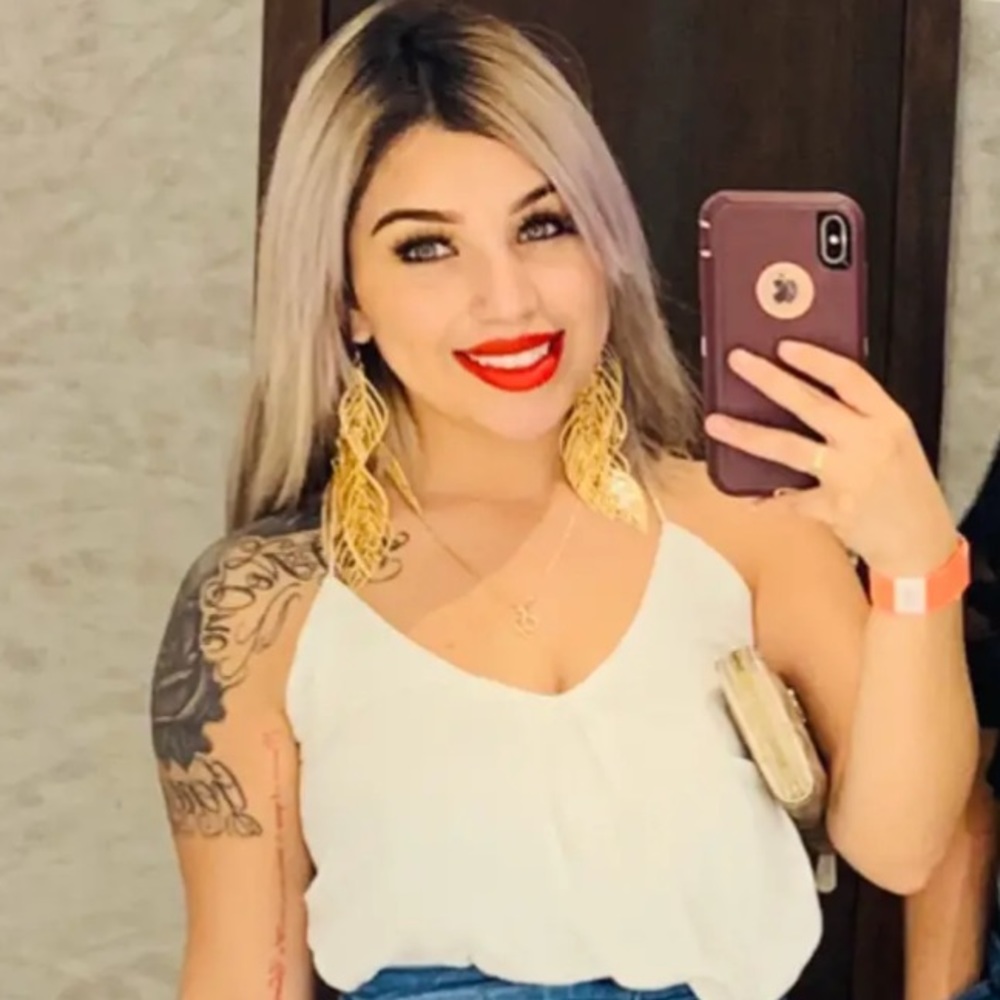 Meet your Posher, Alondra liliana